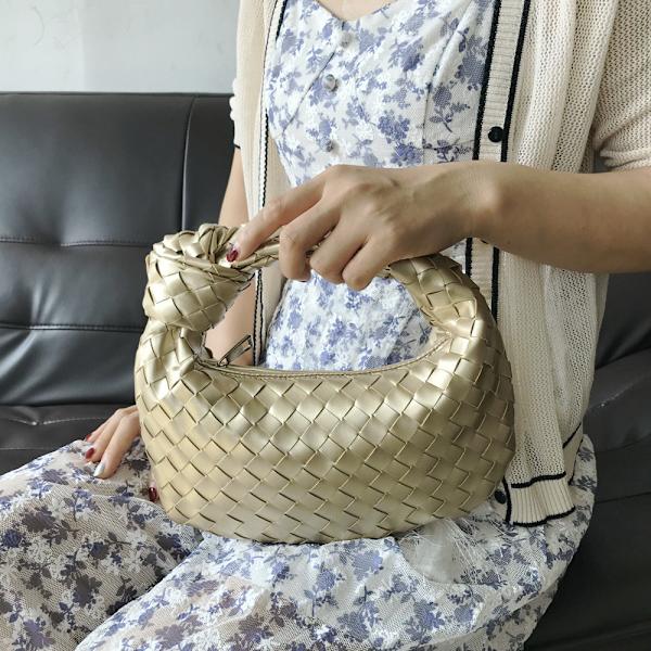 Mini guld handväska för kvinnor handvävd