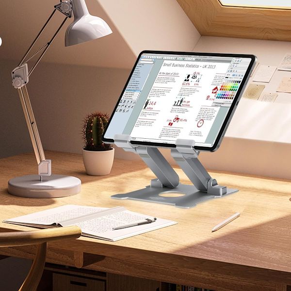 Kvalitets Tablet Stativ, Justerbar Foldbar Øyenivå Aluminium Solid Opptil 15-tommers Tablettholder for Microsoft Surface Serie