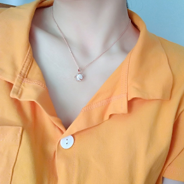 Enkel plakett halsband för kvinnor i , med roséguld rund kattöga