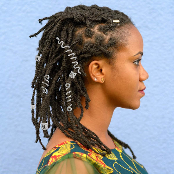 28 kappaletta viikinkien hius-dreadlock-helmiä metallikierukkakeloja, punos H
