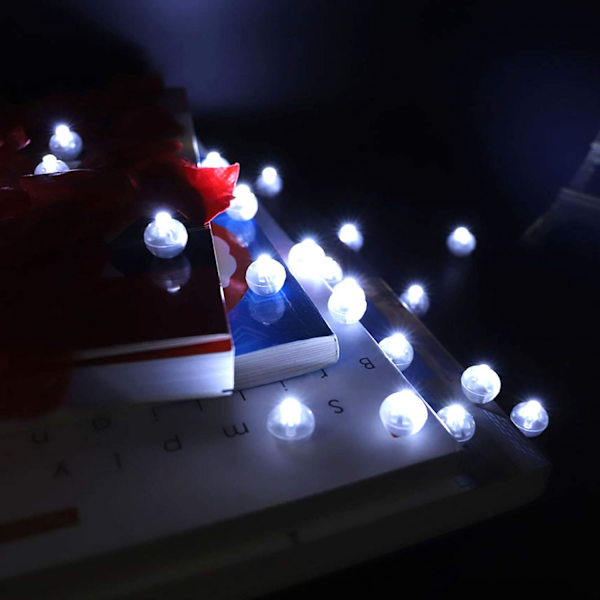 100 st/paket 100 x Vita Runda LED-Blinkande Bolllampor Ballonglampor