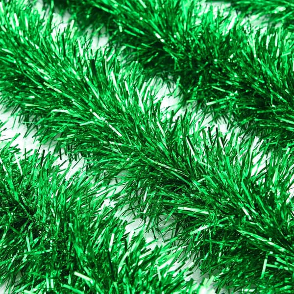 Kimalteleva tinsel-nauha joulukuusen koriste