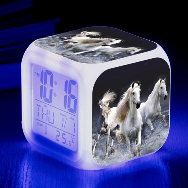 Djurvärld Hästar digital väckarklocka（C）, färgglada ljuslarm