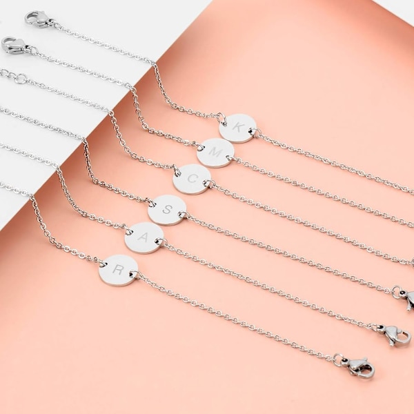 Armbånd i rustfrit stål med initial - Delikat møntbrev K-armbånd - Smalt disk-navn-armbånd - Personlig monogram C