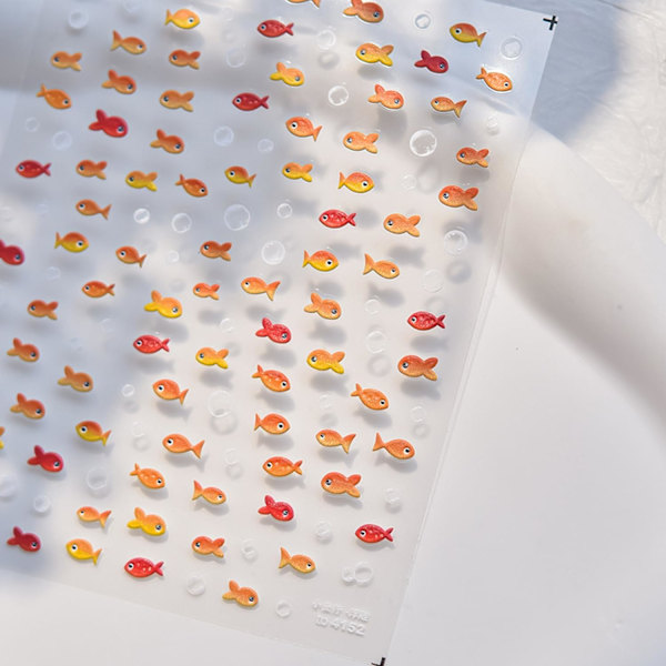 Små Guldfisk Nageldekaler Små Koi Nageldekaler för Akrylnaglar 5D Präglade Självhäftande Små Röda Fisk Nagelstickers Vattenbubbla Desi