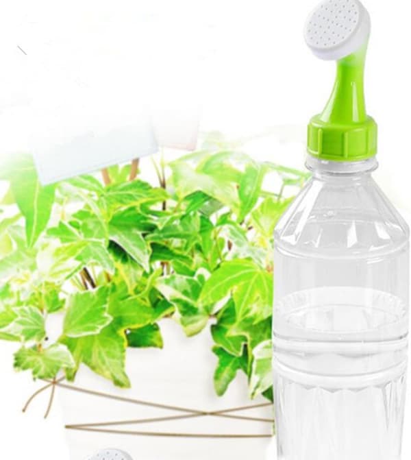 Sæt med 8 mini vandingsdyser til havearbejde, robuste plastsprinklere kompatible med flasker, ensartet spray til planter