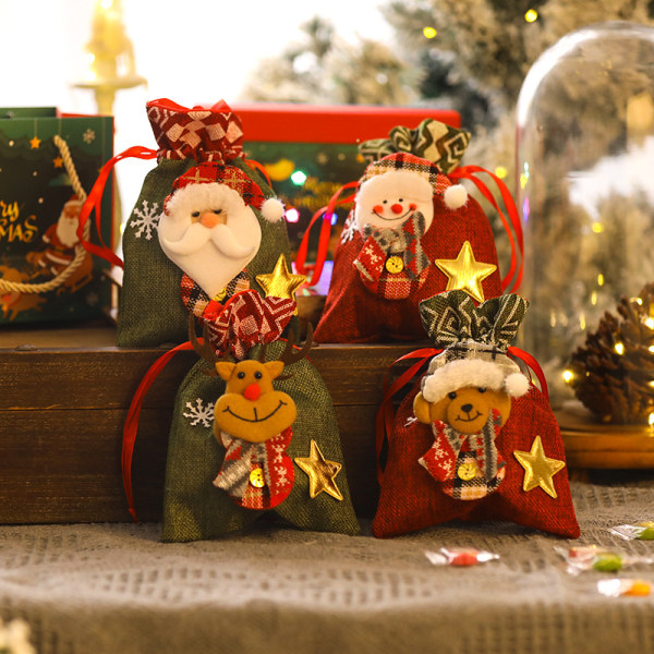 Pakke med 4 julelærredsposer med snøre A, julegave