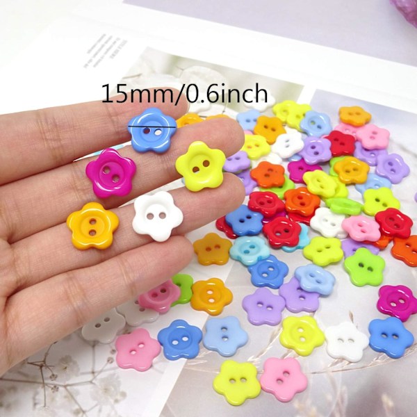 100 STK Resin Blomsterknapper 2 Hull Knapper Plast Blomster Syknapper Dekorative Knapper for Skjørt, Hansker, Gensere, Skjorter, Hatter, Skjerf, Hodeplagg