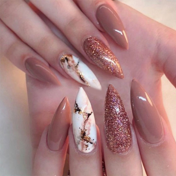 Erittäin pitkät painettavat kynnet, Stiletto Glitter Bling akryylikynnet,