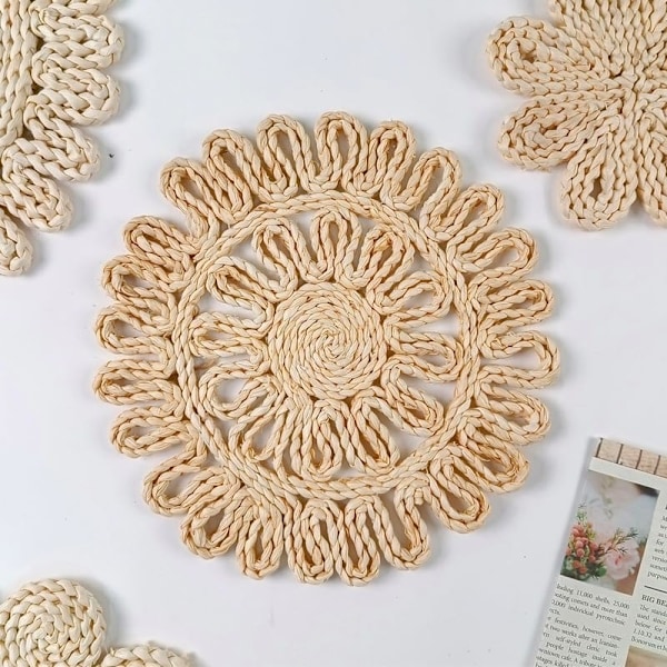4 kpl pyöreitä kudottuja pöytäliinoja ruokapöytään 30 cm Pieni luonnollinen punottu rottinki pöytäliina Ontto paju latauslevy