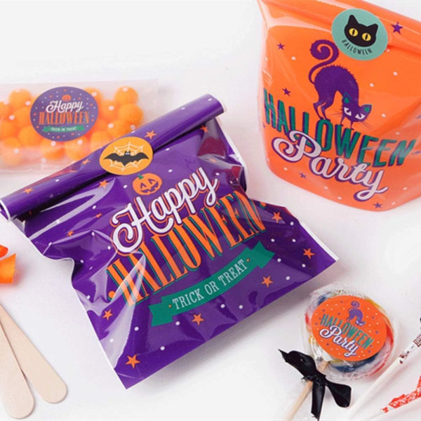 Pakkauksessa 300 Halloween karkkipussia Trick Or Treat Pouch Chocolate B