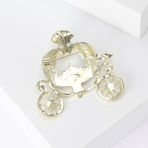 Klassisk Elegant Kvinna Guld Pumpa Vagn Brosch Halloween Thanksgiving Kostym Tillbehör Fest Evenemang Förnödenheter Holid