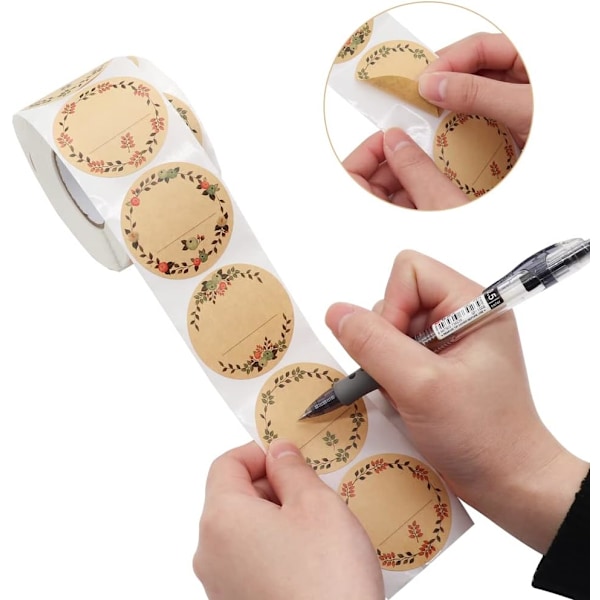 Självhäftande etiketter, 1 rulle 500 st kraftpapper självhäftande