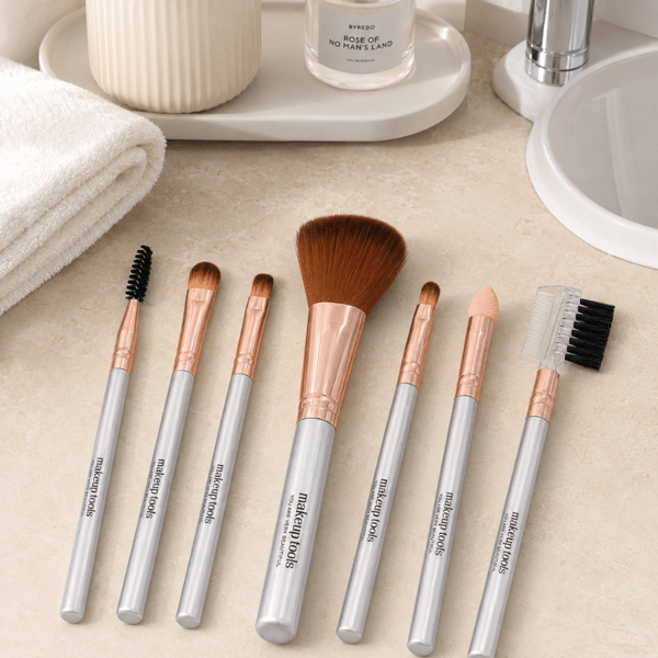 Set med professionella makeupborstar