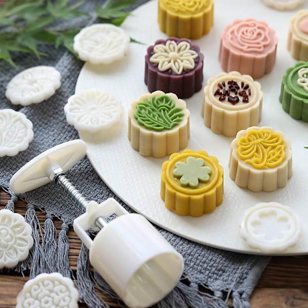 1Set Flower Mooncake Form Festival DIY Hand Pressure Fondant C