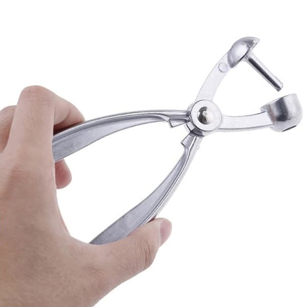 Cherry Olive Pitter Stoner Pits -poistoaine