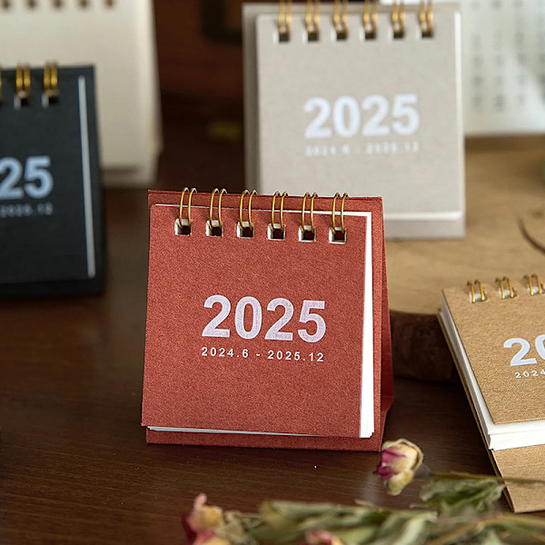 2025 Mini enkel liten skrivbordskalender fickkalender bärbar kalender stansplan skrivbordsdekoration A2