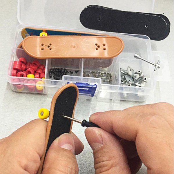Mini Finger Skating Board Bordspill Toy Finger Fingerboard 1 set
