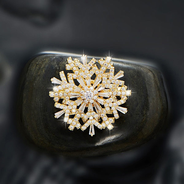 Roterbar Crystal Rhinestones Broche Snowflake Broche Pins Gold