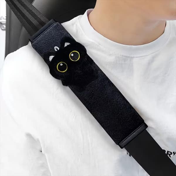1 kpl musta kissa turvavyön olkapehmuste A3