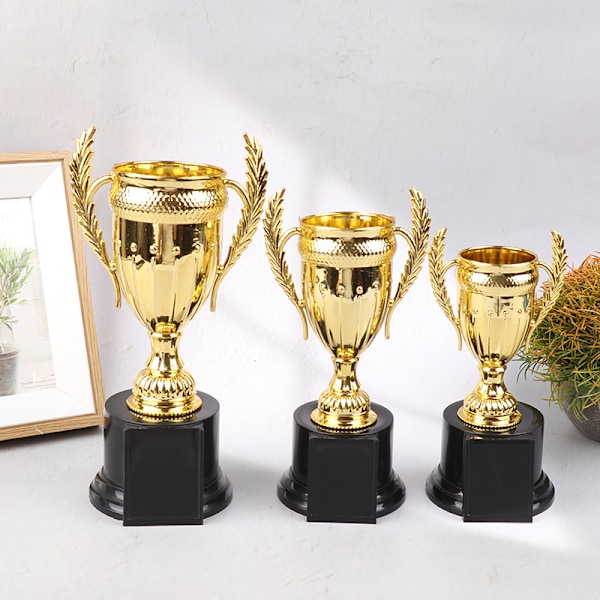 1 stk Mini Plastic Award Trophy Barn Vinner Trofeer 8*17.5cm