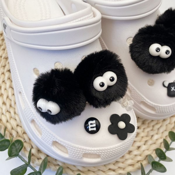 Hole Shoes Accessories e Fur Ball Elf Diy Shoe Buckle Black