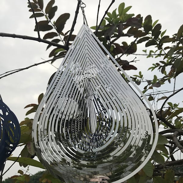 Beating Wind Spinner Rostfritt stål Roterande Wind Chime Bell Multicolor 30*20cm