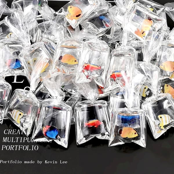 1 STK Resin Goldfish Charms Small Fish In Water Bag Anheng E