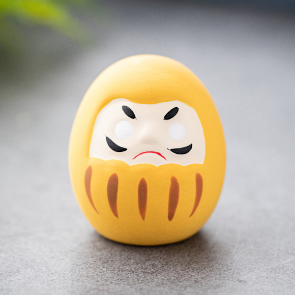 Daruma Doll Hantverk Charm Fortune Ornament Landskap Heminredning Yellow