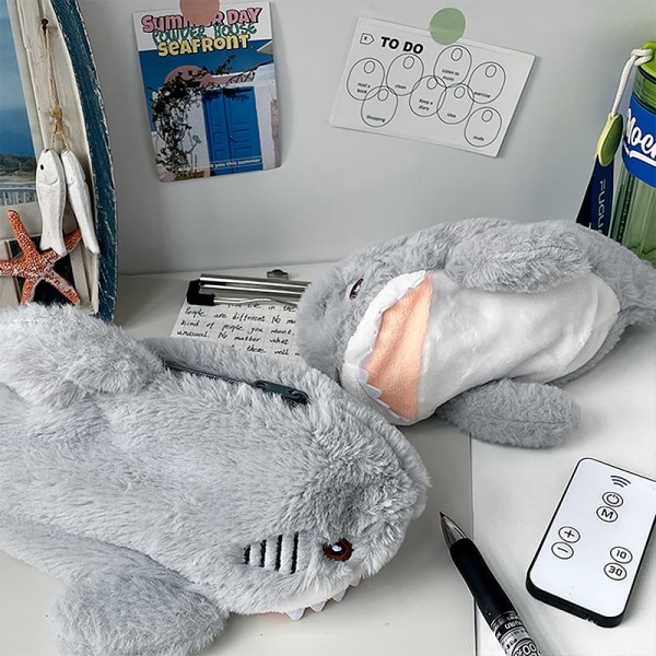 1st e Plush Shark Case Skolmaterial 1PCS