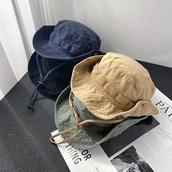 Ulkovuorikiipeilyn kiristysnyörillä kalastajan hattu black 56-58cm