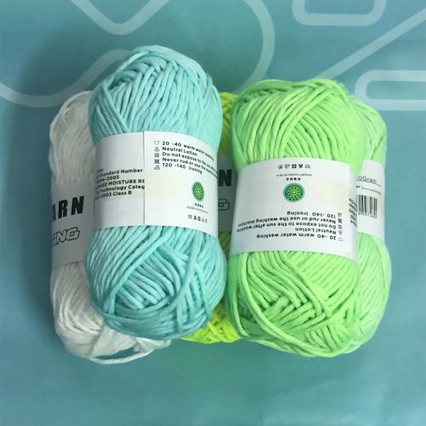 Functional Yarn Glow Polyester Luminous Chunky Yarn 2mm Med green