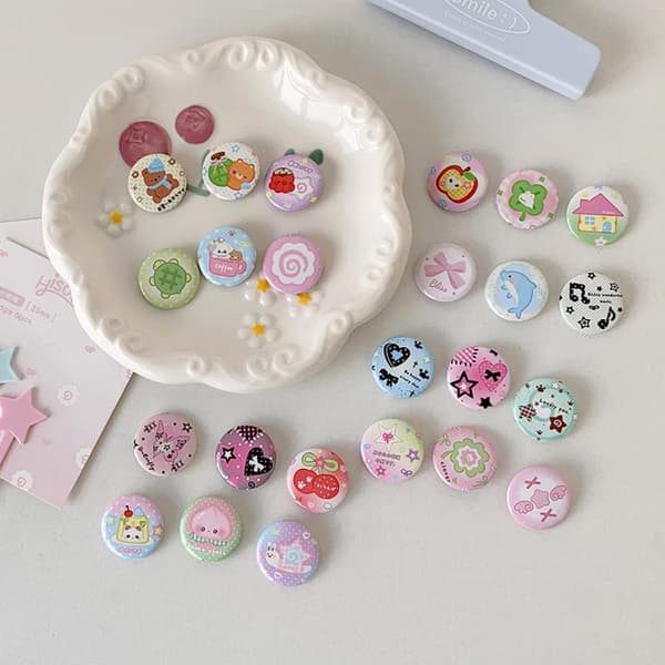 6 st Retro Mini Tecknad Knapp Badge Ryggsäck Pennfodral DIY De A2
