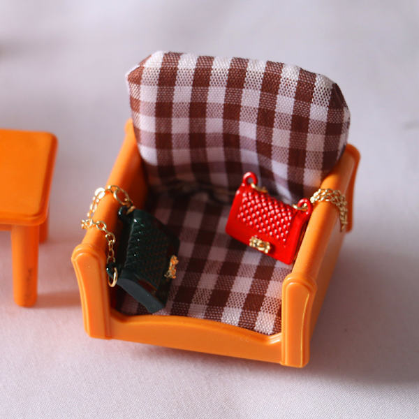 Dockhus Miniatyr metallväska Modeaccessoarer Dekorera Scen Red