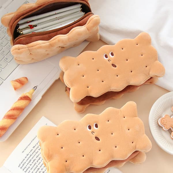 1X Kjeksform Blyantboks Plysj Cookies Blyantpose