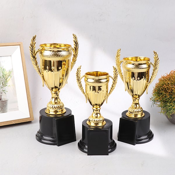 1 stk Mini Plastic Award Trophy Barn Vinner Trofeer 8*17.5cm