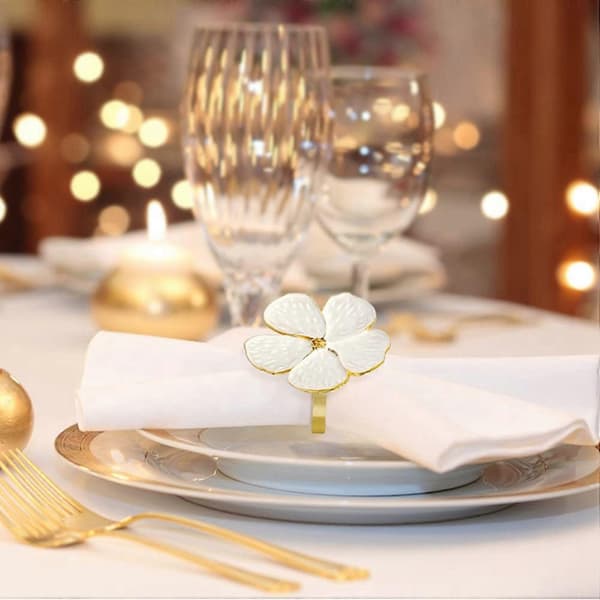 Servietringe Sæt med 30 Servietringeholdere Hvide Blomster Servietspænder Elegante Servietringeholdere til Middagsbordet White & gold