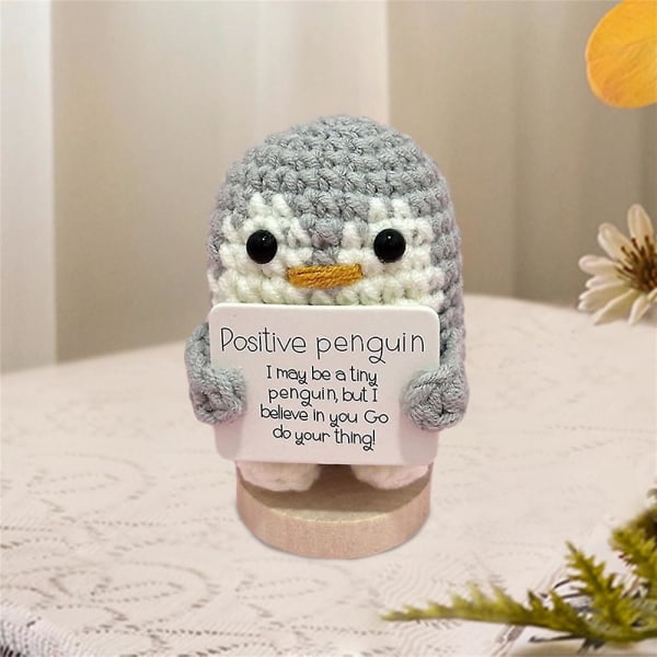 Handgjord pingvinfigur stickad docka leende positiva vibbar Känslomässigt stöd Heminredning Inspirerande presenter color