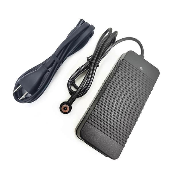 Til 4 Pro El-løbehjul 42V 2A Dedikeret Magnetisk Oplader US Stik Black