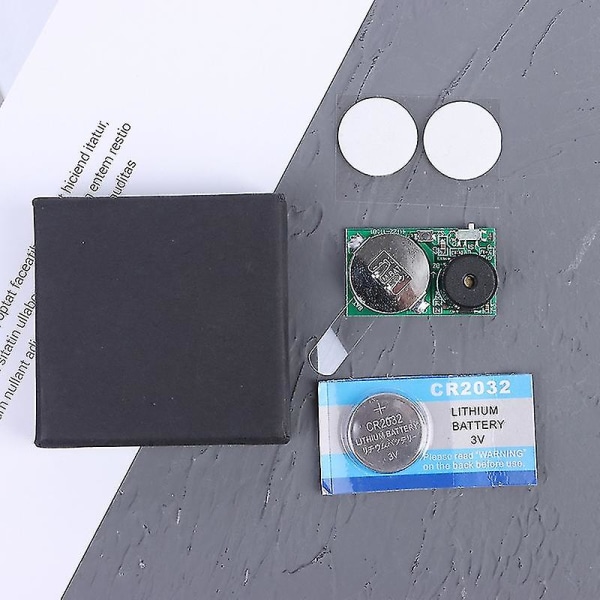 Irriterande Noise Maker Mini PCB Pipande spratt Irriterande Noisemaker Device Rekvisita LÅNG