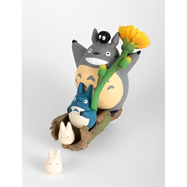 Naapurini Totoro (Kukat ja Totoro) Keräilyhahmo pinoamiseen ja koristeluun