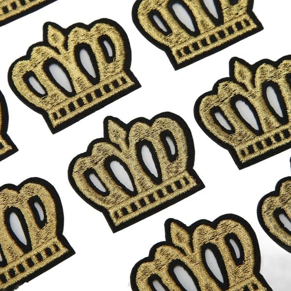 10 stk. broderte krone-lapper DIY gullkrone-lapper til klær, håndvesker, hatter, bukser