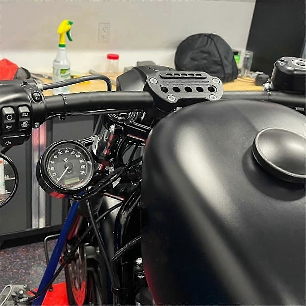 Side Monteret Speedometer Flytningsbeslag med Styrklemmer Kit til 883 1200 Iron 48 Roadster 72