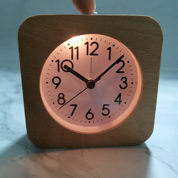 Brun träväckarklocka, analog tyst väckarklocka