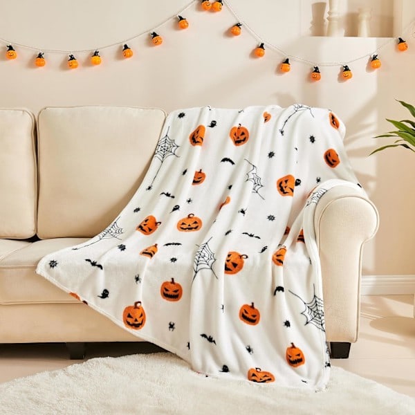Myk og koselig Halloween-pledd, skummelt gresskar-flaggermus-spindelvevmønster hvitt pledd for sofa seng hjemmedekorasjon gaver 127cm x 152cm