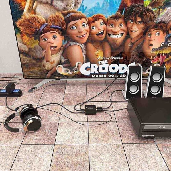 1. Optisen koaksiaalinen Toslink-digitaalinen analogimuunnin RCA L/R S Musta 1 kpl