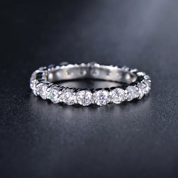 Amazon Collection Platina- eller guldpläterad sterlingsilverring med runda Infinite Elements Zirconia