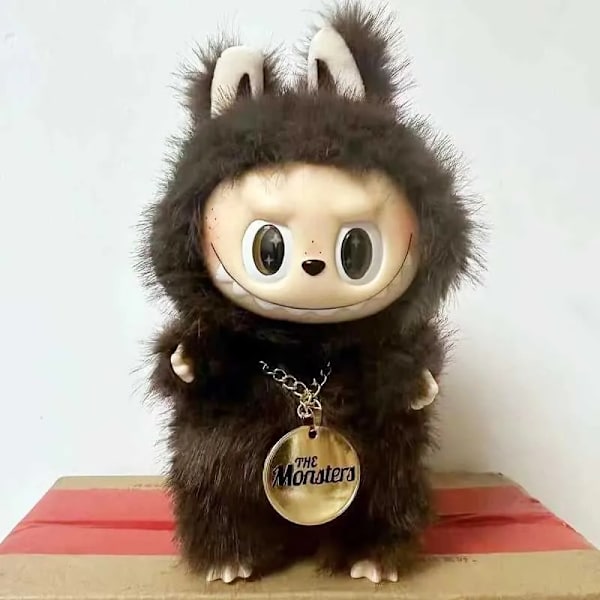 Ny Het Labubu Zimomo Big Chief 1 1 Handgjord Ersättningsbaby 17cm Söt Docka Baby Flicka Leksak Dekoration Julklapp X250312.Ca