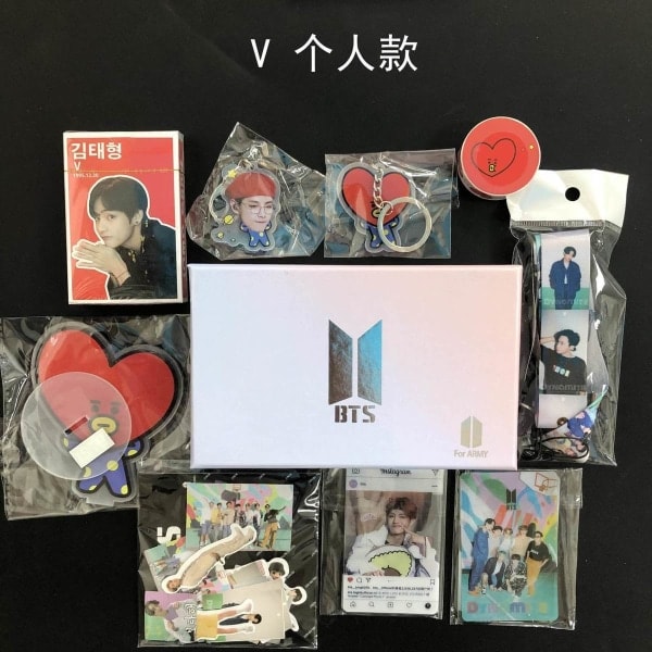 BTS Bulletproof Cad Aid Presentpåse Dynamite Vykortet Lanyard Card Tape Star Presentbox Suit SUGA