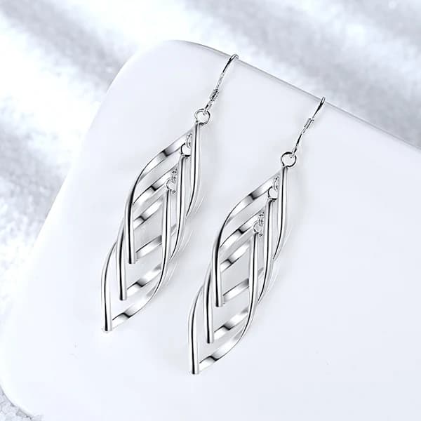Heather Needham Sterling Sølv Triple Twisted Hængeøreringe til Kvinder - Elegante 39x10mm Sølv Dråbeøreringe